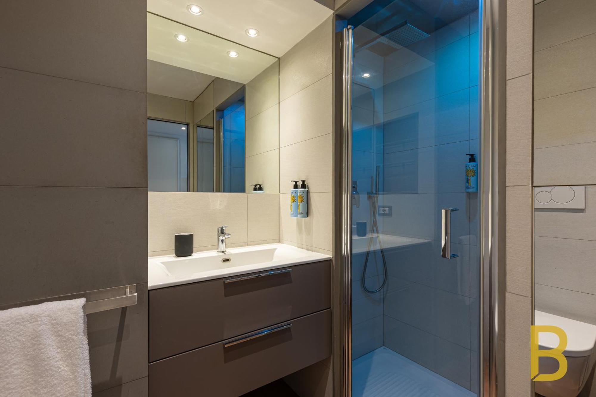 Beplace Garibaldi Suites Mailand Exterior foto